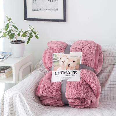 China Custom Anti-Static Fleece Blanket Soft 100% Polyester Fleece Blanket For Winter for sale