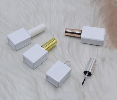 Chine Opal White Square Empty Bottle les conteneurs 5ml 8ml 10ml 15ml de vernis à ongles à vendre