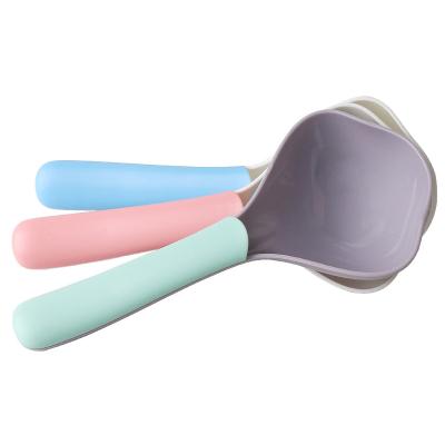 China 2021 High Quality Pet Spoon Viable Feeding Plastic Dog Food Shovel ABS Thickened Cat Food Spoon for sale