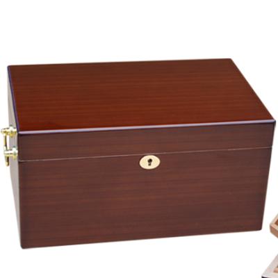 China Wooden Walnut Lacquer Wooden Humidor Display Box Capacity 50 Cigar With Thermo Detector for sale