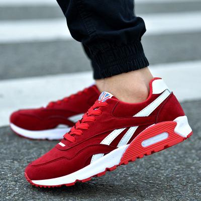 China Anti-slippery Design Attractive Casual Men Handsome Men Walking Sneakers for sale