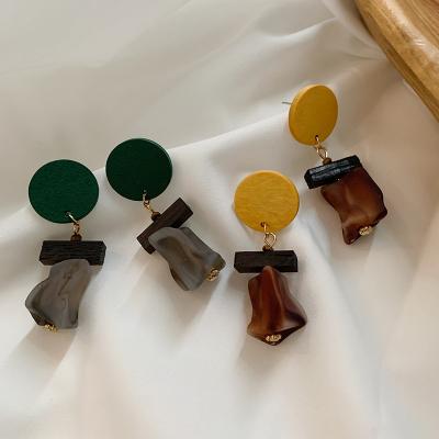 China 2022 Korean Minimalist Cute Designer Personality Irregular Geometric Acrylic Resin Drop Earrings FASHIONABLE Wooden Women for sale