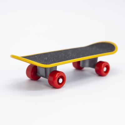 China Youth Sports Mini Skateboard Fingerboard Finger Scooter Platform Skateboard Toys for sale