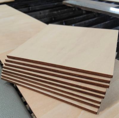 China Durable 2mm / 3mm / 5mm Poplar Core Basswood Veneer Plywood For Crafts for sale