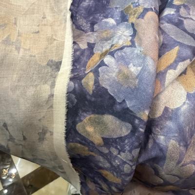 Chine Tissu visqueux tissé doux imprimé tissé 100% rayon tissu florale visqueux rayon poplin Tela de rayon Challis tissu visqueux à vendre