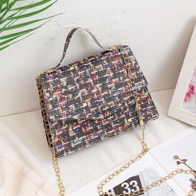 China PU factory wholesale messenger bag shoulder small tide tote lady bags square niche design for sale