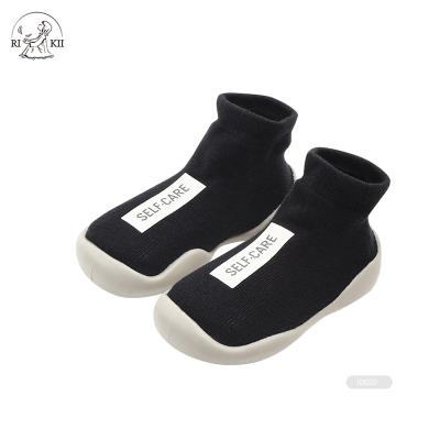 China JD- I078 QUICK DRY baby socks rubber sole baby thumps rubber soles socks infant shoe for sale