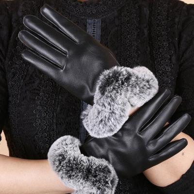 China Touch Screen Winter Good Quality Warm Fur PU Fashion Black Leather Gloves For Women for sale