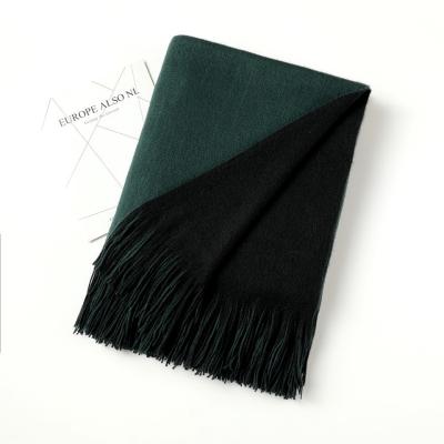 China Antistatic Knit Throw Blanket Soft Warm Comfortable Light Weight Decorative Blanket With Tassels for sale