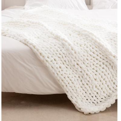 China Large Anti-static Warm Thick Throw Blanket For Bed Or Couch Handmade Knitted Winter Blanket for sale