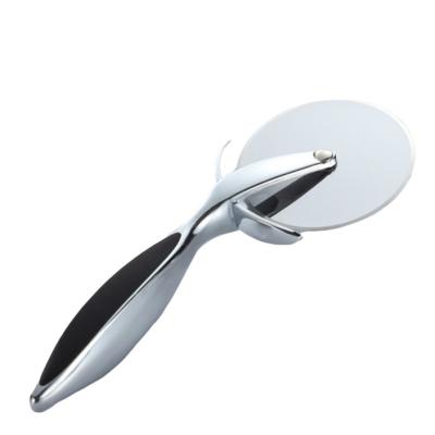 China High-qualiy stocked zinc alloy pizza cutter with stainless steel wheel and anti-slip handle bread cutter pizza peeler for sale