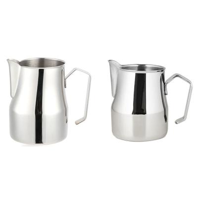 China Stocked Stainless Steel Milk Frothing Jug Coffee Thick Milk Foamer Pitches Italian Latte Art Jug Milk Pitcher 550Ml Bartender Tools for sale