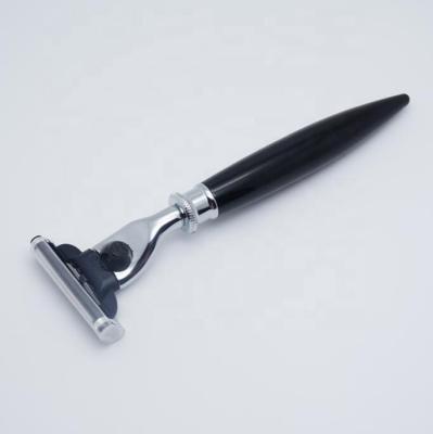 China Triple Blade Skin Guards And Shock Absorbing Technology Sensitive Razors Mens Razor Handle Razor Blades for sale