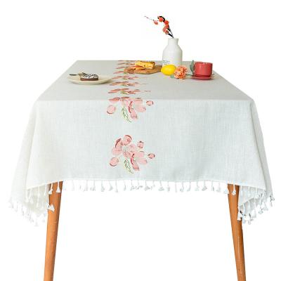 China Flexible Flower Pattern Embroidered Table Covers Fitted Rectangle Sizes Flexible Protector Polyester Fabric Table Cloth For Wedding for sale