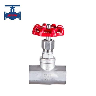 China CF8 CF8M NPT Threaded Globe Valve Class 150 For Corrosive Medium Pipeline Use for sale