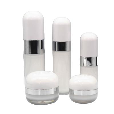 China Durable high quality 30ml 50ml 100ml unique capsule bottle set container capsules bottle for sale