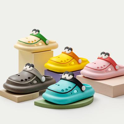 China 2022 New Arrival Light Mario Kids Slippers Children Hole Cheerful Shoes Boys Girls Cute Cartoon Sandals Garden Eva Drag Shoe Wholesale for sale