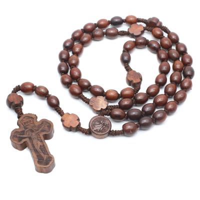 China Cheap Wholesale Religious Rosary Wooden Catholic Beads Religious Rosary With Jesus Cross Pendant Necklace for sale