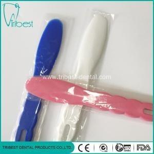 Cina Pulizia facile della spatola dentaria di plastica eliminabile variopinta in vendita