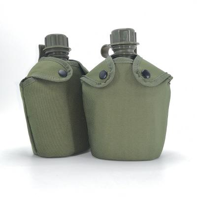 China 1000ML Sustainable Army Water Bottle Military Cookware Set Custom Camping USA Canteen Plastic Military Cup With Bag for sale