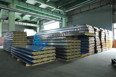 China 50mm Color Steel Sandwich Panel Corrugated Roof Panel / Wallboard 75 Type 100 Type for sale