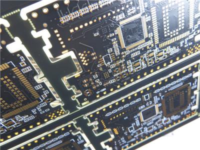 Κίνα 4 τα στρώματα PCB χαλκού 35um FR4 επιβιβάζονται στη ματ μαύρη μάσκα προς πώληση