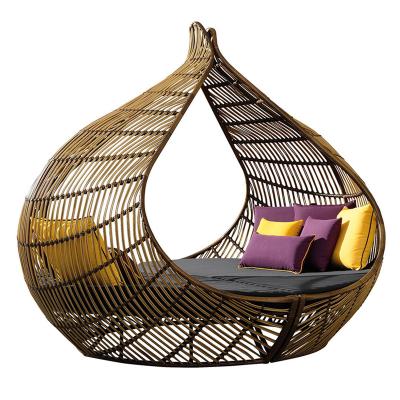 China Contemporary All Weather Outdoor Rattan Wicker Nest Daybed Furniture Bed Sun Set Outdoor Patio Garden for sale