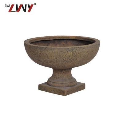 China Lightweight Outdoor Garden Plant Flower Pot Resin Decoration Planter Pot for sale