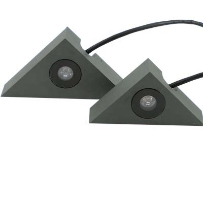 China 5W IP65 Aluminum Outdoor Triangle Shape Light Warm White Color Stage Led Light for sale