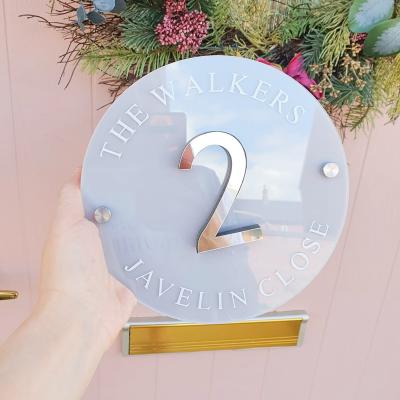 China Modern Acrylic Circle Holder House Door Sign Wall Mounted House Number Plaques for sale