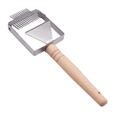 China Farms Honey Comb Unclogging Fork Honey Scraper Wooden Handle Beekeeping Tool for sale