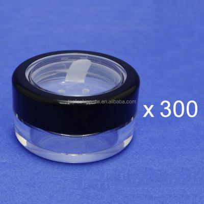 China 300 Lots Cosmetic Taiwan Wholesale Plastic Window Lid With Strainer And Seal Sticker 5g Sample Powder Jar Loose Sifter for sale