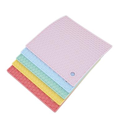 China Non-slip Heat Resistant Silicone Mats Bowl Pad Pot Holder Viable Square Honeycomb Thicken Insulation Table Place Mat for sale