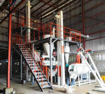 中国 3-5T/H Chicken Feed Pellet Production Line 2-4mm Livestock Feed Pellet Mill 販売のため