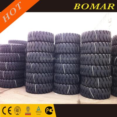 China Love Affair Brand Engineering Bands Engineering Tire For Construction Machinery 23.5-25 16/18 PA for sale