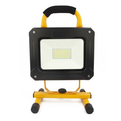 China 100lm/w Hot Sale 50w Waterproof Portable Folding Rechargeable Led Light Wireless Flood Light Work Light For Workshop for sale