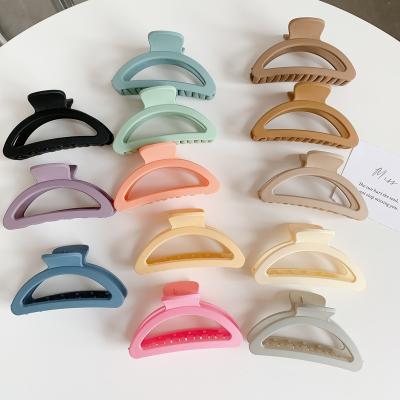 China Korean Hair Clip Bobby Pins Hair Clips Acrylic Matte Christmas Heart Hair Clip Women Fashion Accessories Luxury Girl for sale