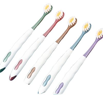 China New Arrival Foldable Goods Multiple Color Choose PP Brush Material Handle Toothbrush Soft Bristle Brush for sale