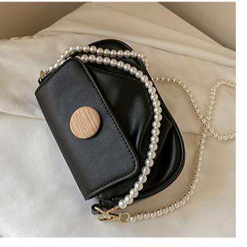 China 2021 PORTABLE Wholesale Match Clothes Contracted Temperament Pearl Women Handbags for sale