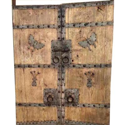 China Antique Chinese Antique Carved Surface Solid Recycle Wood Door for sale