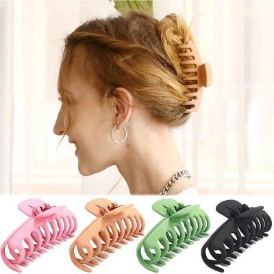 China Fashion Net Red Bathing Strong Big Grip Hair Clips For Thick Hair Big Hair Claw Cutting Non-slip Large Claw Clips for sale