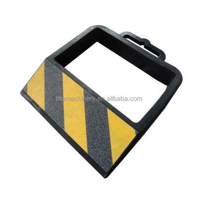 China Pallet Truck Stop Hot Sale Manufactured Wholesale Rubber Wheel Chock Pallet Truck Choks Car Trailer Wheel Stoppers for sale