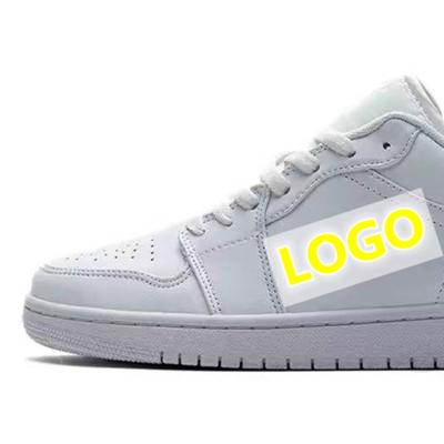 China Fashion Trend Mens Womens Running Shoes Leather Flat Skateboarding Shoes Triple Low Air Force White 1 for sale