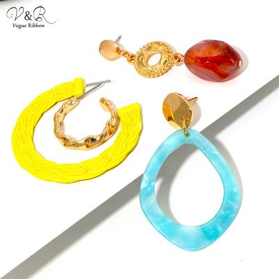 China V&R Trendy Gold Plated Asymmetric Metal Texture Braided Geometric Circle Acetate Acrylic Charm Dangle Drop Dangle Earring Set for sale