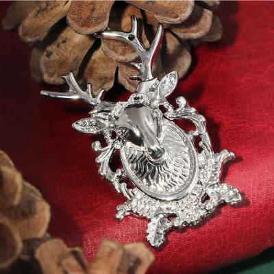 China 2021 Simplicity Atmosphere Fashionable Exquisite Zinc Alloy Imitation Animal Rhodium Plated Brooch Pin For Women for sale