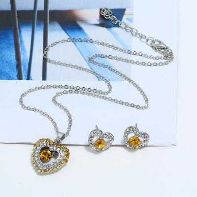 China 00108-13 Fashionable Peach Heart Austrian Crystal Necklace Earring Set Jewelry Set for sale