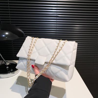 China Custom PU Diamond Lattice Shoulder Bag Fashion Simple Chain Sling Cross - Small Ladies Body Bag Purse and Handbag for sale