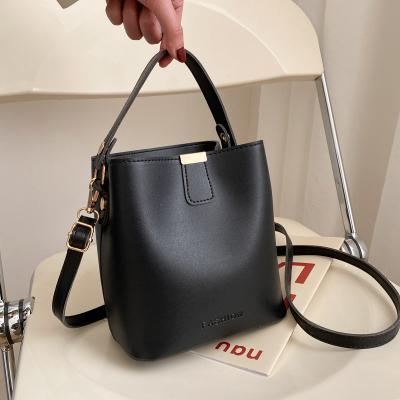 China Vintage Fashion Women's Messenger Bags Solid Casual Handbags Ladies Bucket Luxury Handbags For Women for sale