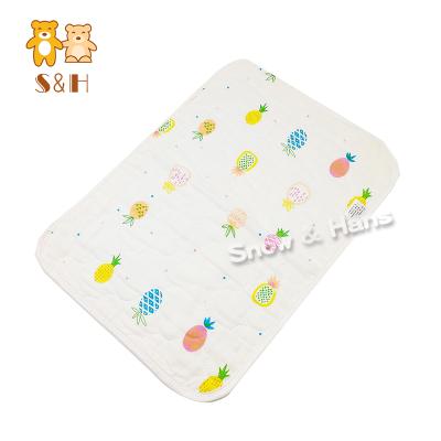 China Economic washable baby reusable diaper changing portable waterproof non-slip urine pad hot sale Amazon size can customed for sale