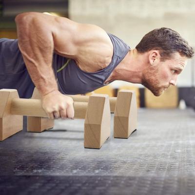 Chine de 50cm 19.7in d'exercice de soulever équipement en bois Suppiler de gymnase de barres avec le tapis Anti-glissé à vendre